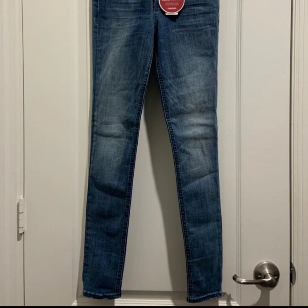 Express Jeans - Picture 2 of 3